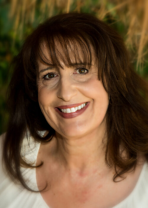 Fiona Cuell, Co-Educator
